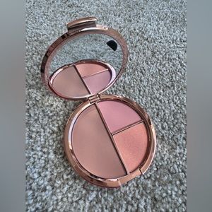 NEW Bobbi Brown Face and Cheek Palette - Light